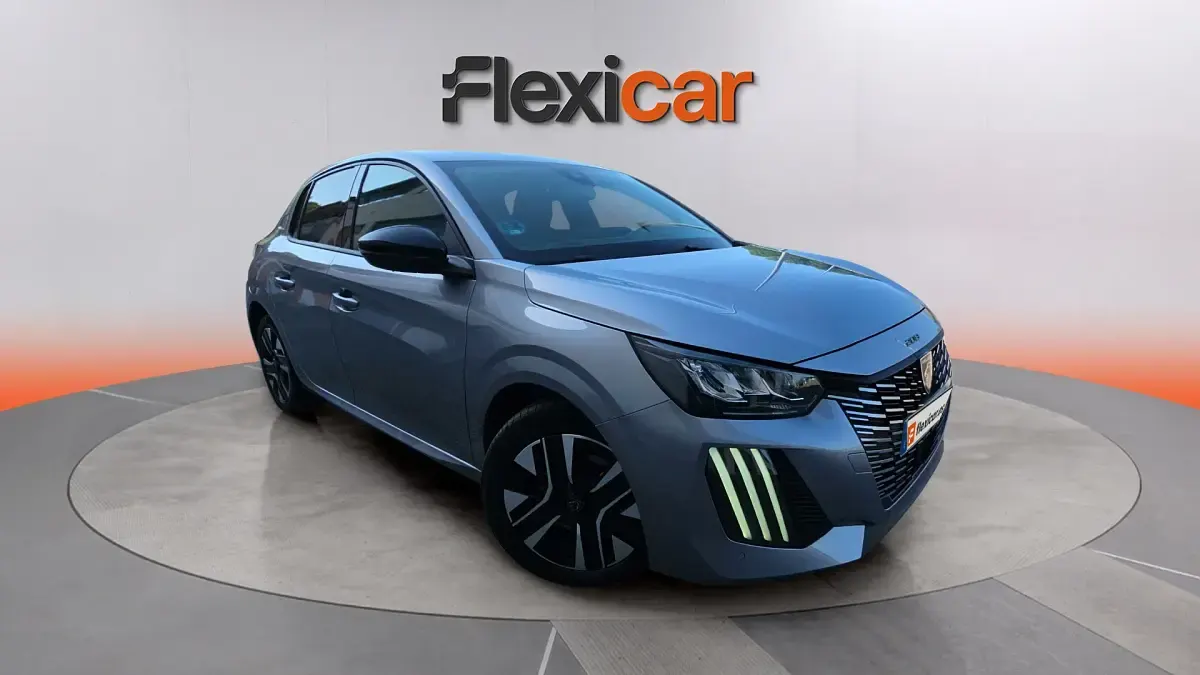 Usado Peugeot 208 Allure 101 CV (74 kW) 2025 Utilitario