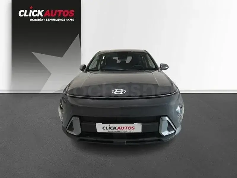 Usado Hyundai Kona 141 CV (103 kW) 2024 Gris / plata SUV