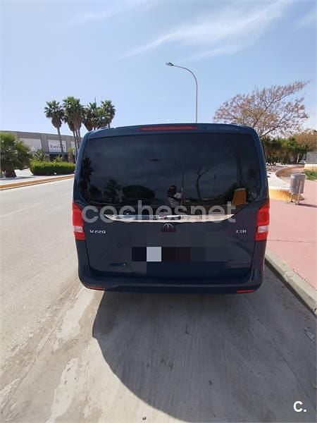 Usado Mercedes V220 Avantgarde 163 CV (119 kW) 2014 Azul Monovolumen