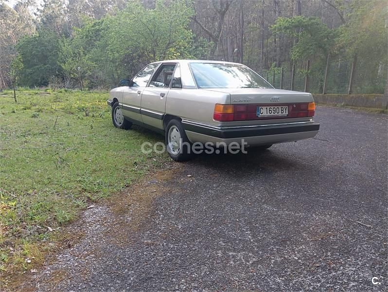 Usado Audi 100 138 CV (101 kW) 1989 Gris / plata Berlina