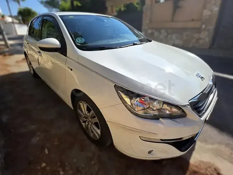 Usado Peugeot 308 SW Style 120 CV (88 kW) 2016 Blanco Familiar
