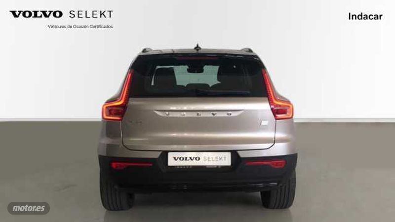 Usado Volvo XC40 Core 185 kW (252 CV) 2022 Gris SUV