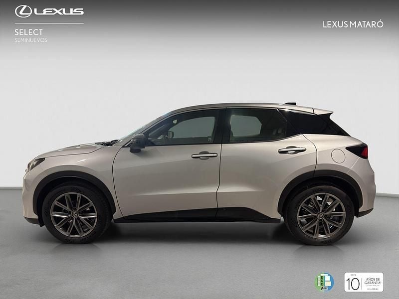 Usado Lexus LBX 136 CV (100 kW) 2025 Gris SUV