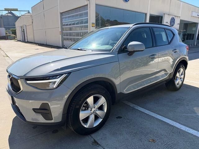Usado Volvo XC40 129 CV (94 kW) 2024 Azul SUV