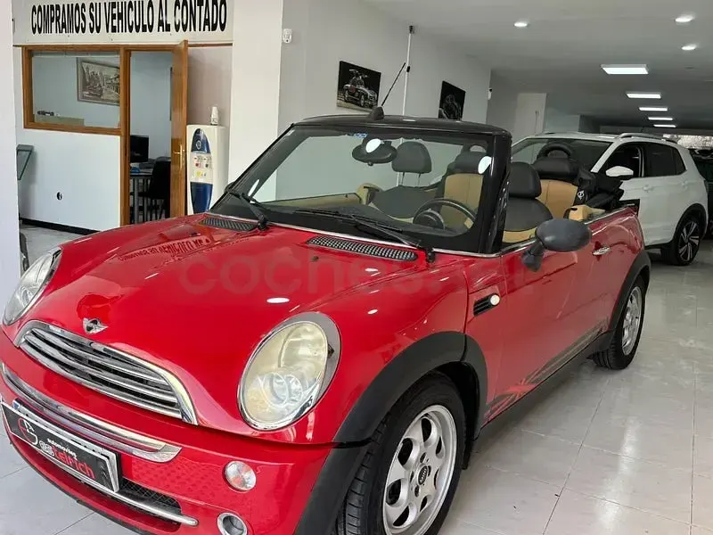 Usado Mini One Cabriolet 90 CV (66 kW) 2007 Rojo Descapotable