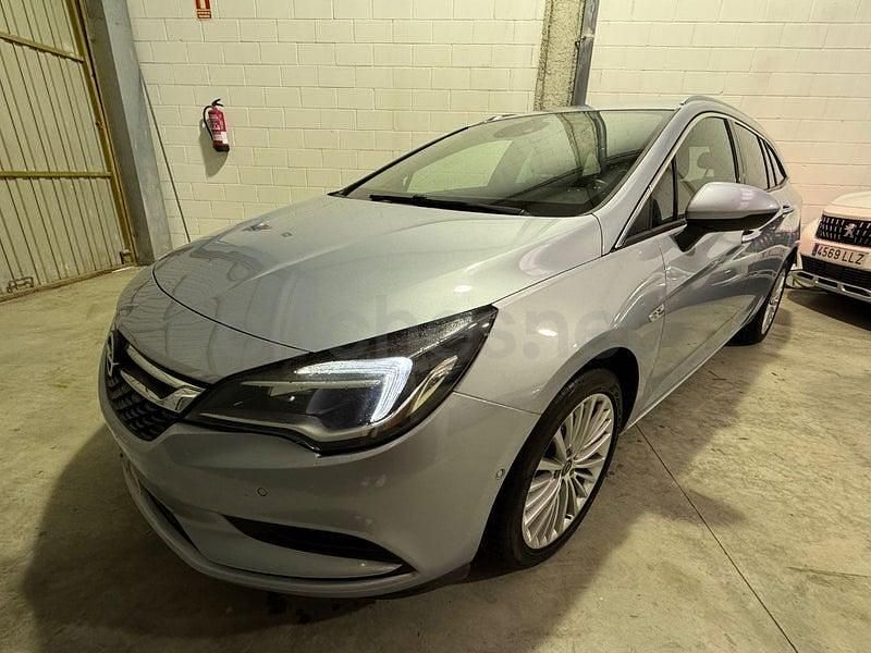 Usado Opel Astra Excellence 160 CV (117 kW) 2016 Azul Familiar