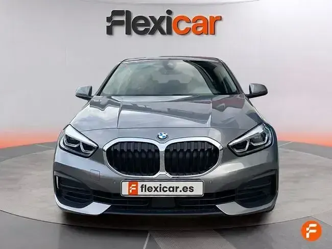 Usado BMW 118 150 CV (110 kW) 2023 Gris Utilitario