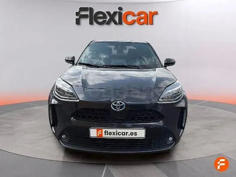 Usado Toyota Yaris Cross Active 116 CV (85 kW) 2024 Negro SUV