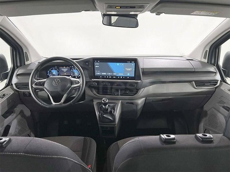 Usado VW Caravelle 110 CV (80 kW) 2025 Gris / plata Van