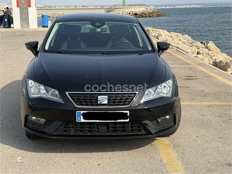 Usado Seat Leon Style 115 CV (84 kW) 2020 Negro Berlina