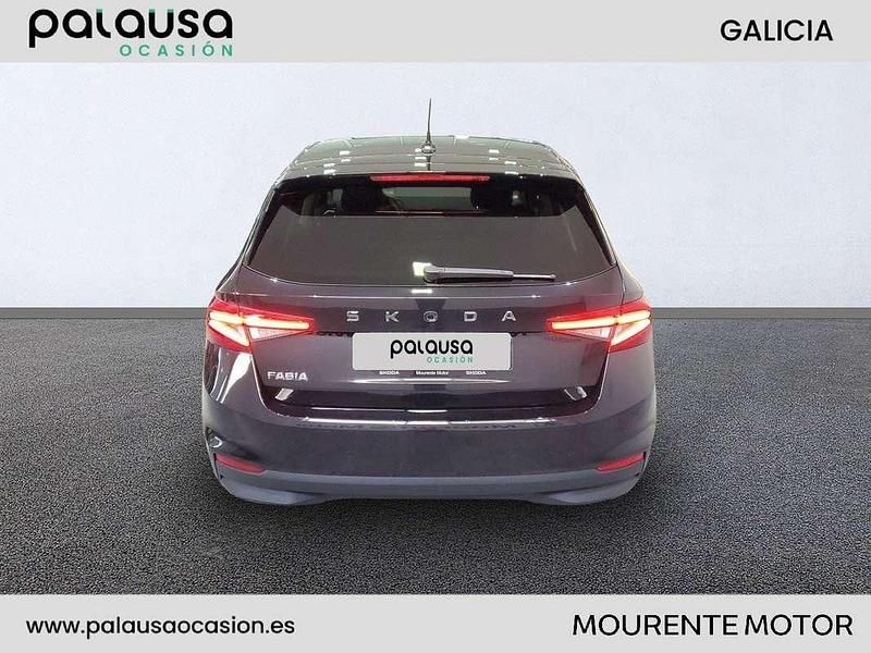 Usado Skoda Fabia 116 HP (85 kW) 2025 Preto Citadino