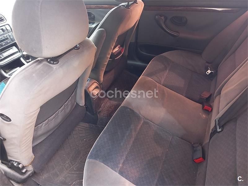 Usado Peugeot 406 110 CV (80 kW) 2001 Azul Berlina