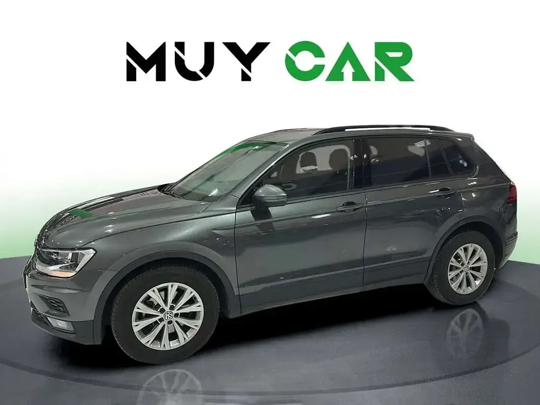 Usado VW Tiguan Edition 125 CV (91 kW) 2018 Beige SUV