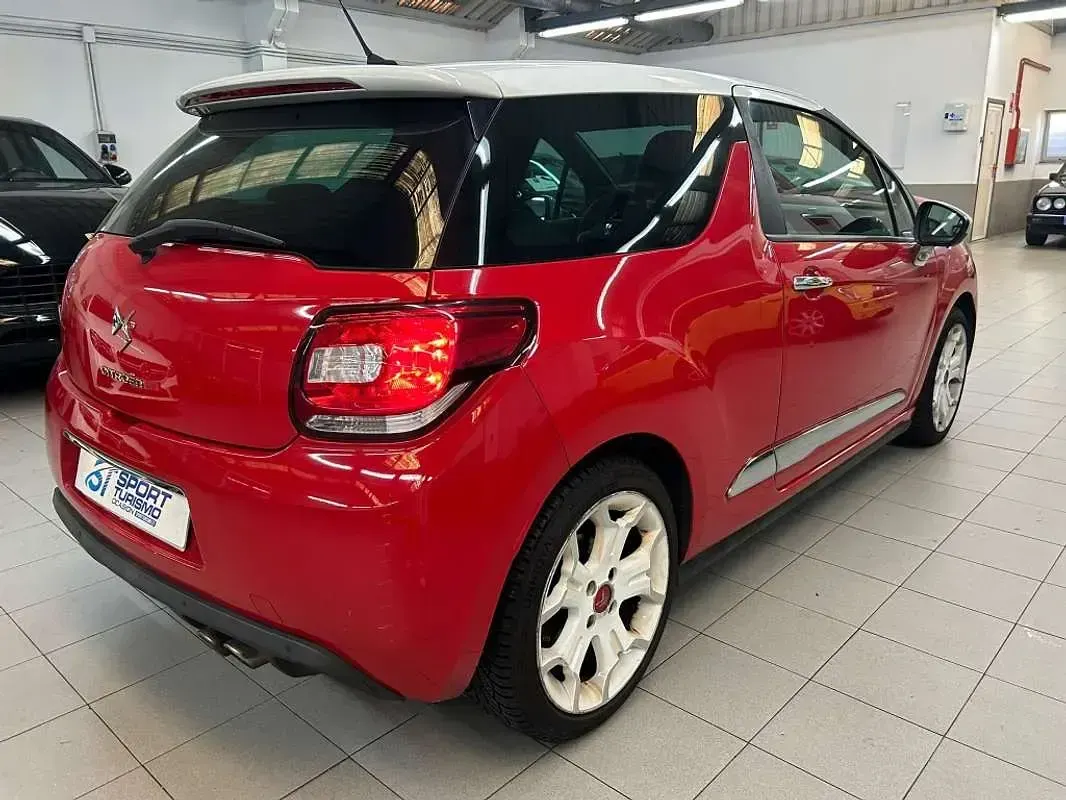 Usado Citroën DS3 111 CV (81 kW) 2011 Rojo Utilitario