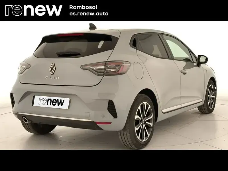 Usado Renault Clio V Techno 100 CV (73 kW) 2025 Gris Berlina