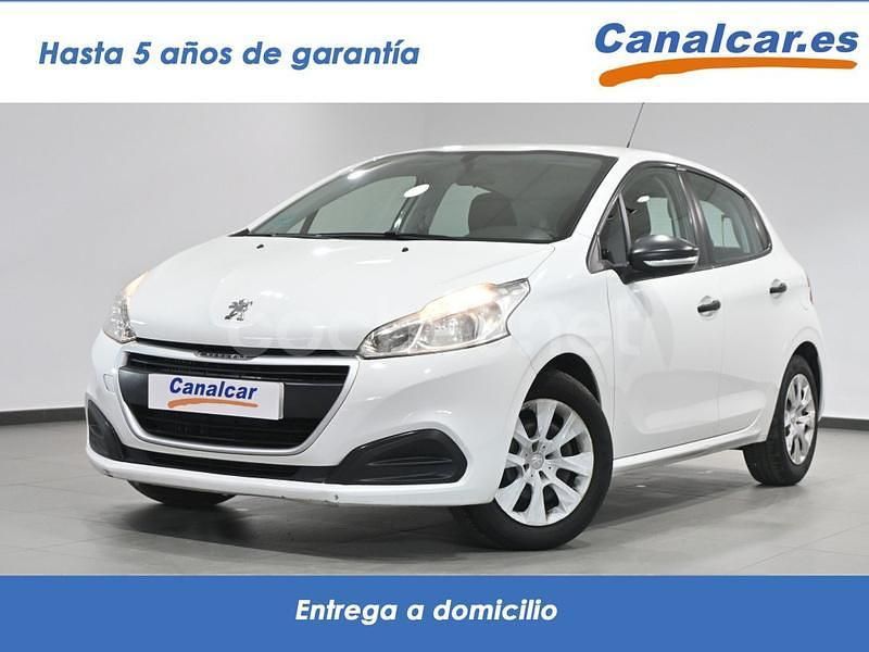 Blanco Usado 2017 Peugeot 208 Access Utilitario | 7990 € (Precio justo) - Imagen 1/4