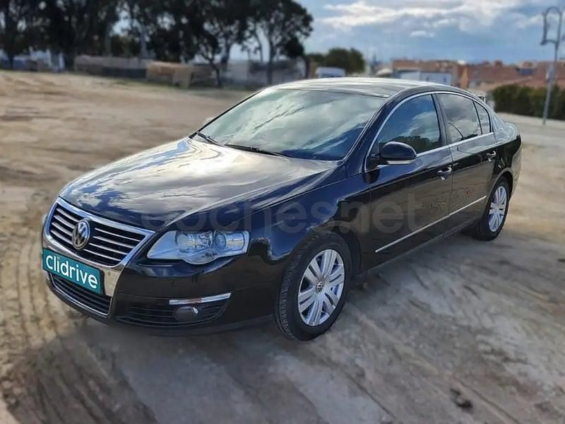 Usado VW Passat Highline 140 CV (102 kW) 2007 Negro Familiar