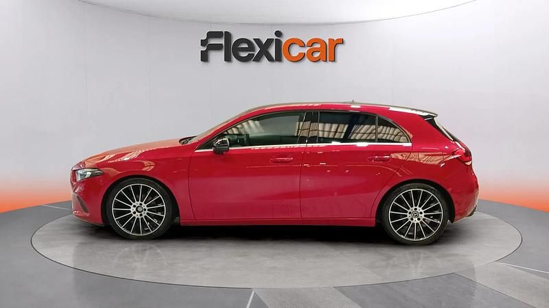 Usado Mercedes A180 116 CV (85 kW) 2019 Rojo Utilitario