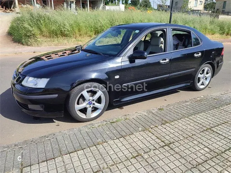 Usado Saab 9-3 Vector 150 CV (110 kW) 2003 Negro Berlina