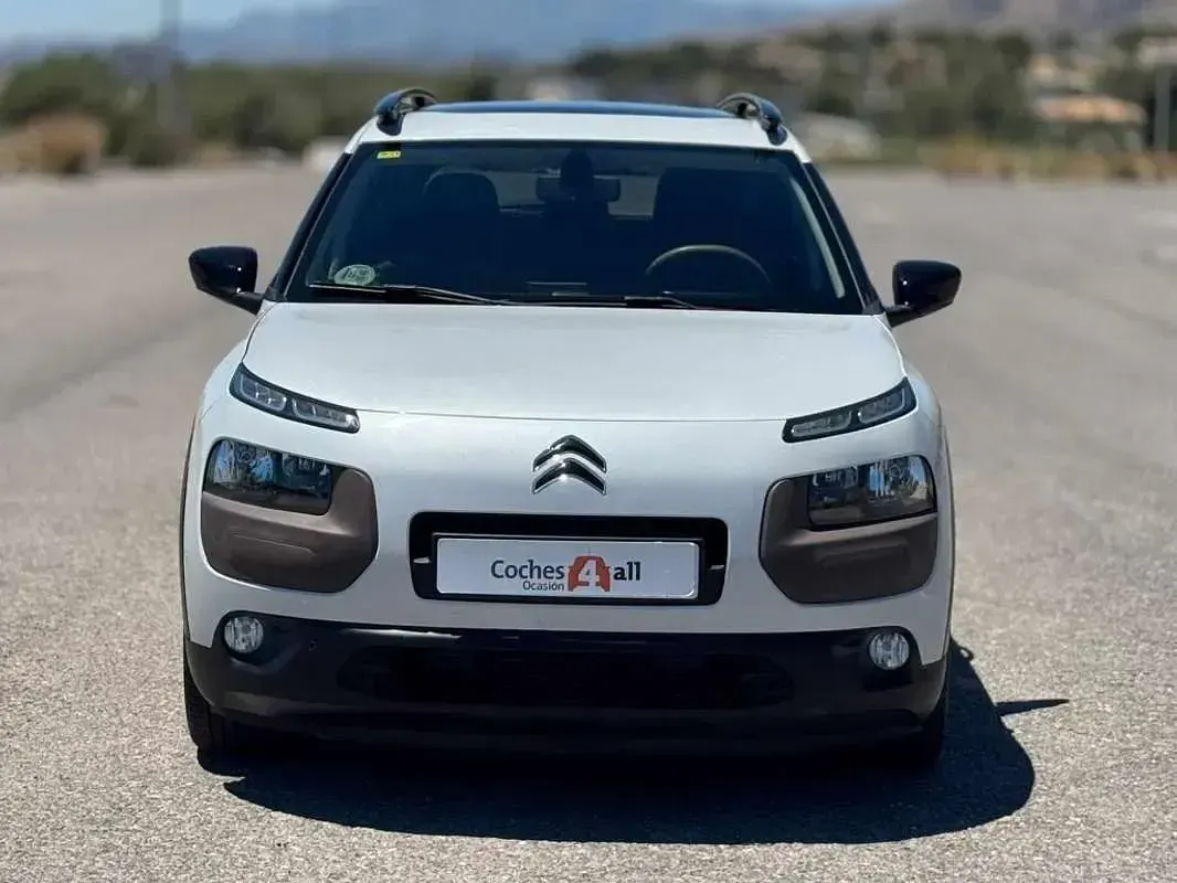 Usado Citroën C4 Cactus Live 92 CV (67 kW) 2014 Blanco Utilitario