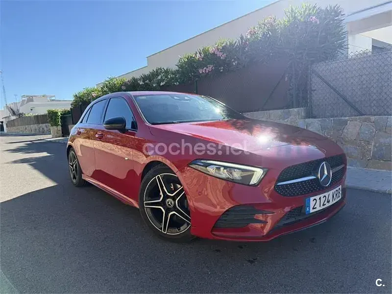 Usado Mercedes A200 156 CV (114 kW) 2019 Rojo Berlina
