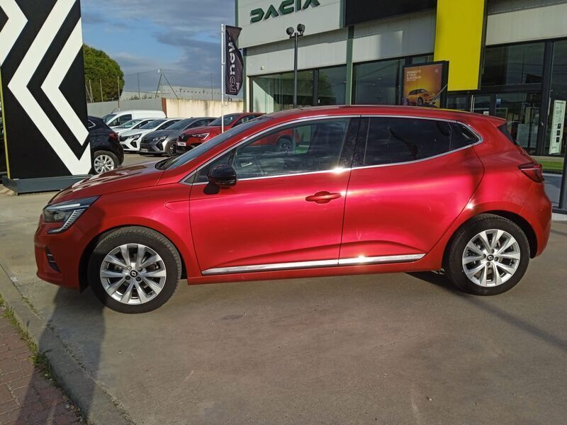 Usado Renault Clio V Techno 90 CV (66 kW) 2023 Rojo