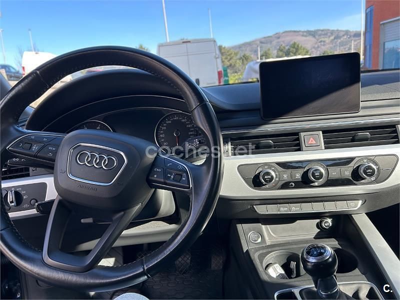 Usado Audi A4 Advanced 150 CV (110 kW) 2017 Azul Berlina
