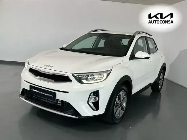 Usado Kia Stonic 100 CV (73 kW) 2025 Blanco SUV