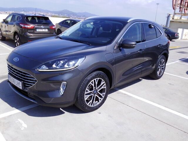 Gris / plata Usado 2020 Ford Kuga Titanium SUV | 20.975 € (Buen precio) - Imagen 1/4