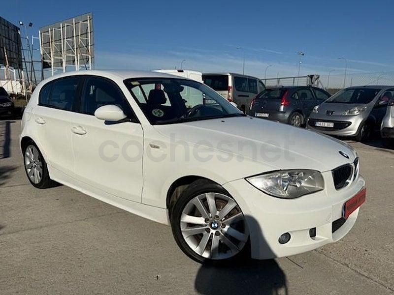 Usado BMW 118 122 CV (89 kW) 2006 Blanco Utilitario