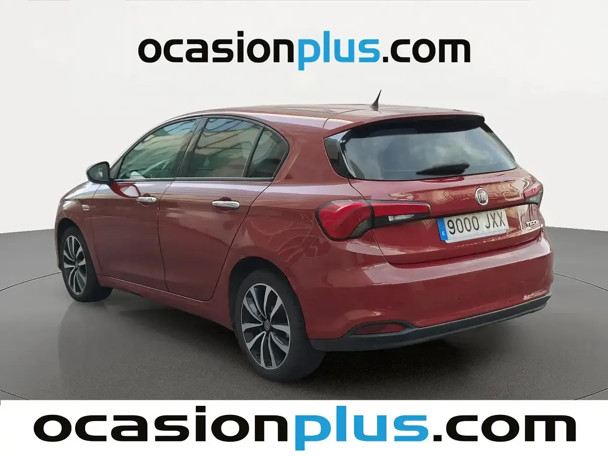 Usado Fiat Tipo Lounge 95 CV (69 kW) 2017 Rojo Berlina