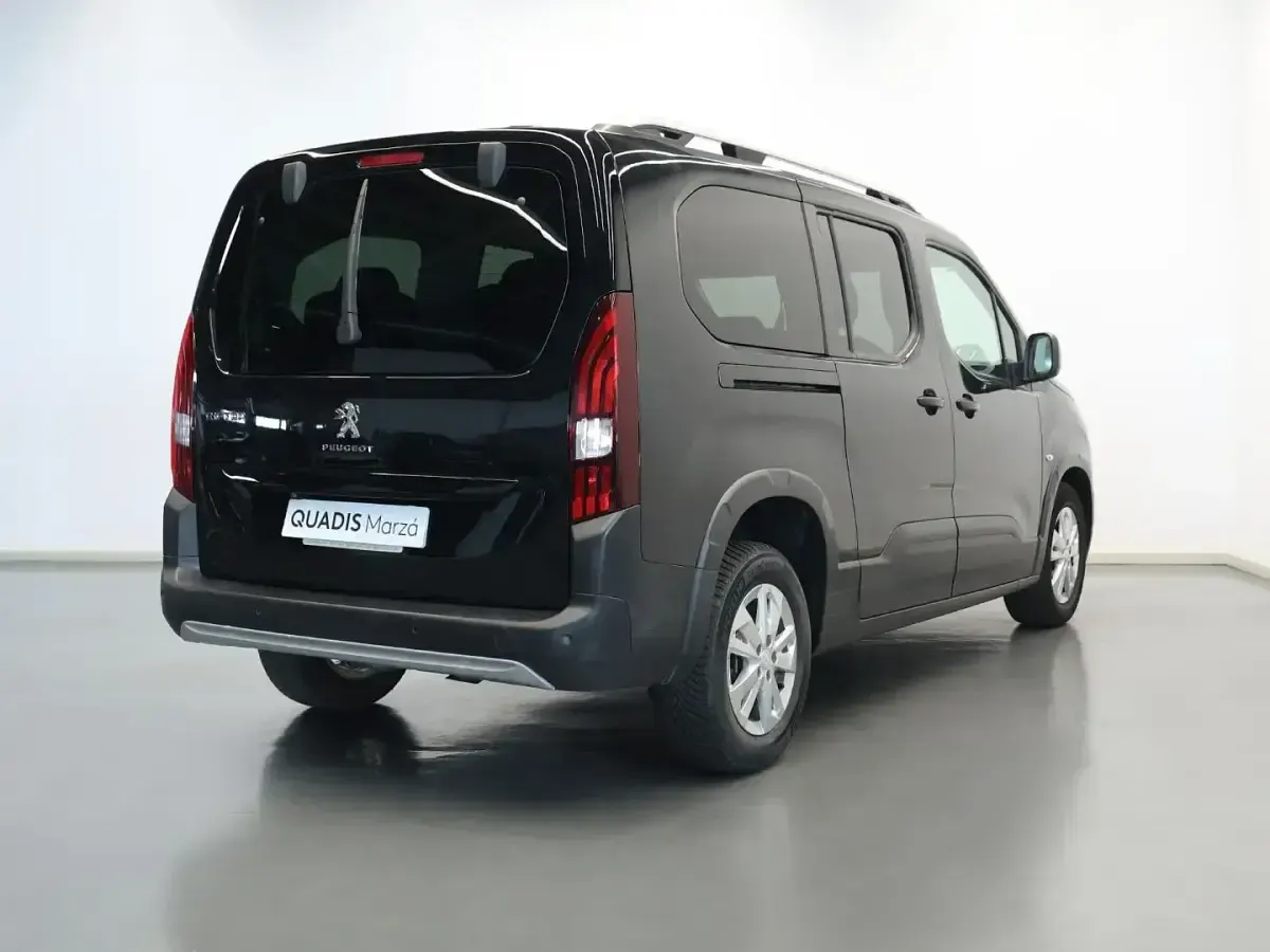 Usado Peugeot Rifter Allure 130 CV (95 kW) 2021 Negro Monovolumen