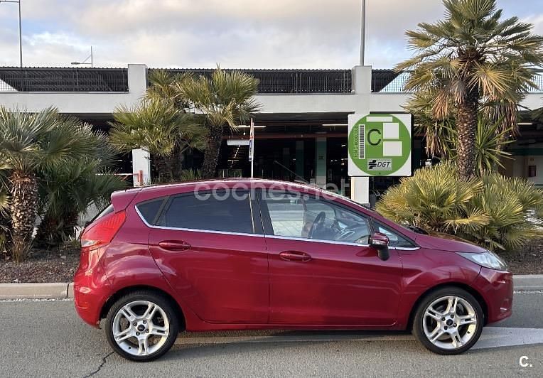 Granate Usado 2009 Ford Fiesta Titanium Berlina | 3470 € (Buen precio) - Imagen 1/4