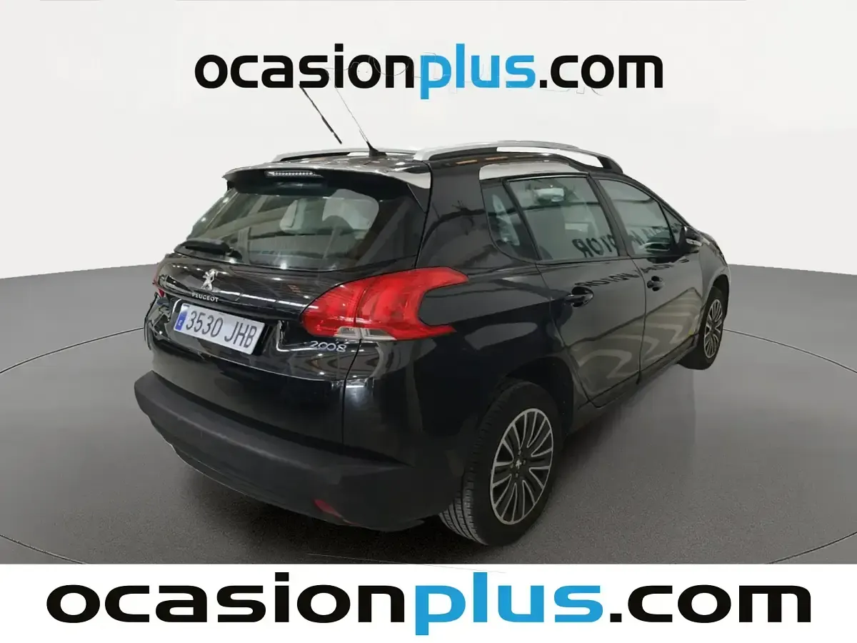 Usado Peugeot 2008 Active 82 CV (60 kW) 2015 Negro SUV