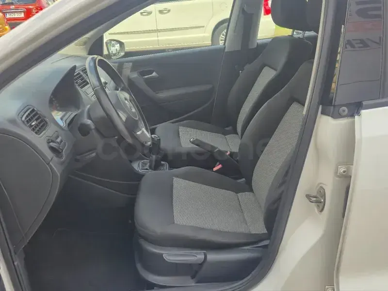 Usado VW Polo Advance 90 CV (66 kW) 2010 Blanco Utilitario