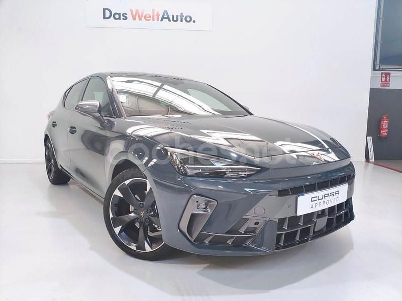 Azul Nuevo 2025 Cupra Leon Berlina | 26.990 € (Super precio) - Imagen 1/4