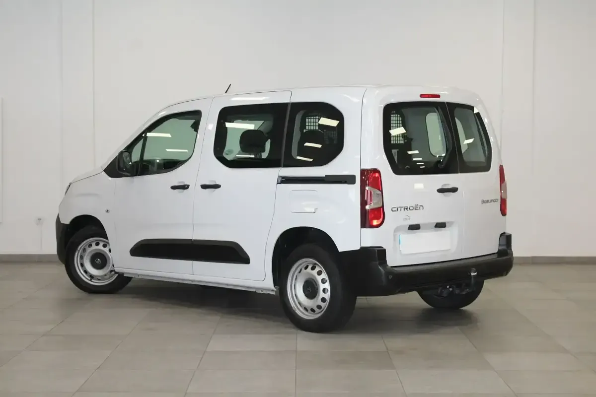 Käytetty Citroën Berlingo 100 HP (73 kW) 2024 Valkoinen Tila-auto