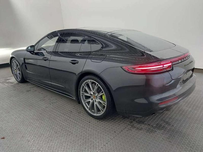 Usado Porsche Panamera Turbo S 700 CV (514 kW) 2020 Gris Berlina