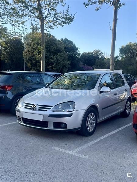 Usado VW Golf IV Highline 140 CV (102 kW) 2004 Gris / plata Berlina