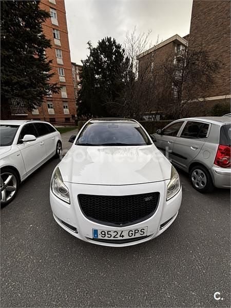 Usado Opel Insignia Cosmo 220 CV (161 kW) 2009 Blanco Berlina
