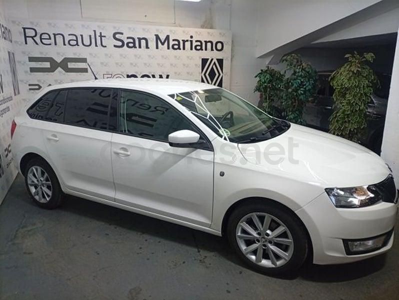 Usado Skoda 105 Ambition 105 CV (77 kW) 2014 Blanco Berlina