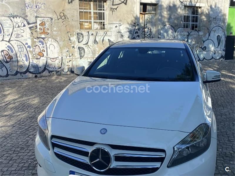 Usado Mercedes A180 Urban 109 CV (80 kW) 2013 Blanco Berlina