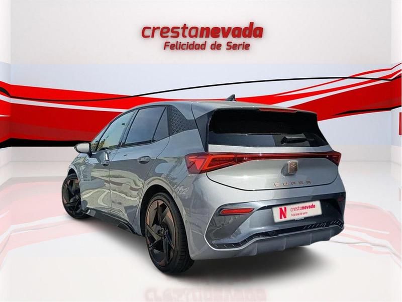 Usado Cupra Born e-Boost 169 kW (231 CV) 2023 Gris Utilitario
