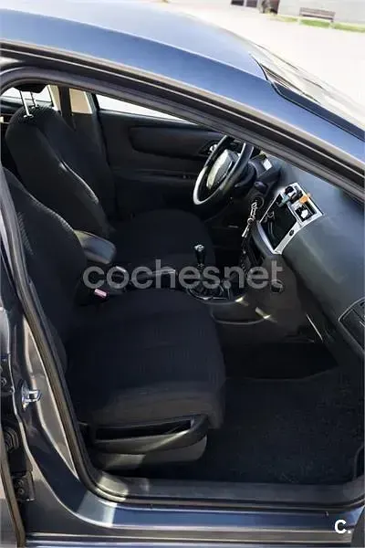 Begagnad Citroën C4 VTR Sport 92 HK (67 kW) 2005 Grå Sedan