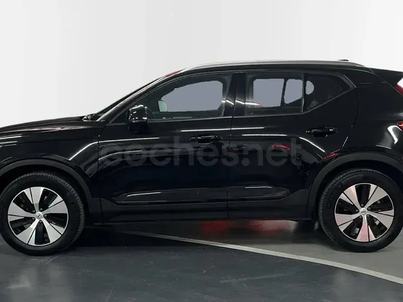 Usado Volvo XC40 Core 163 CV (119 kW) 2025 Negro SUV