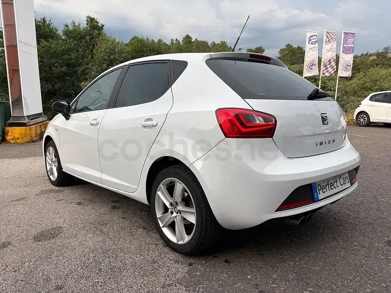 Usado Seat Ibiza FR 105 CV (77 kW) 2014 Blanco Berlina