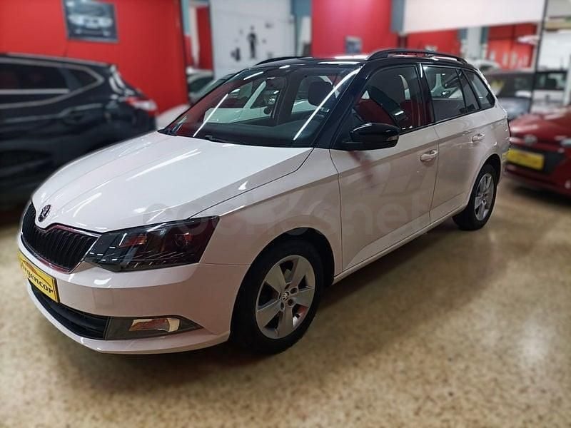 Usado Skoda Fabia Active 90 CV (66 kW) 2017 Blanco Familiar