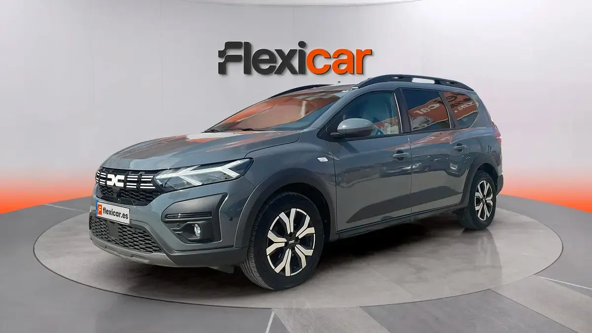 Usado Dacia Jogger Expression 110 CV (80 kW) 2024 Gris Monovolumen