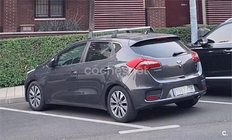 Gris / plata Usado 2017 Kia Ceed GT Berlina | 6900 € (Super precio) - Imagen 1/1