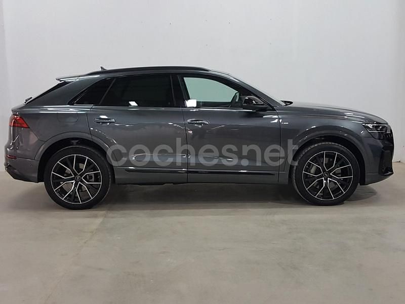 Nuevo Audi Q8 Ambiente 394 CV (289 kW) 2025 Gris / plata SUV